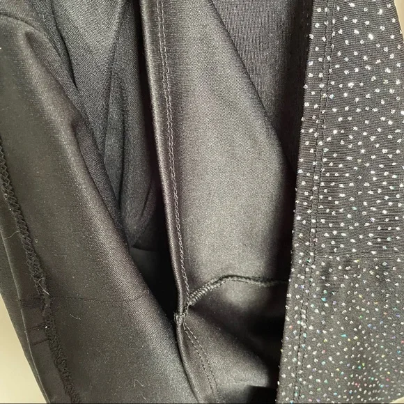 ⭐️HOST PICK 🤩NEW Black Glitter Bodycon Dress 🖤 -Twist knot gathered🪩 - Picture 9 of 10